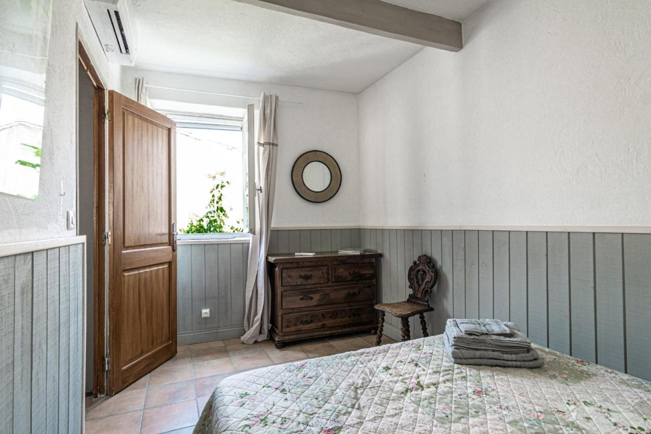 Maison De Village Au Coeur De LʼIsle-sur-la-Sorgue Exteriör bild